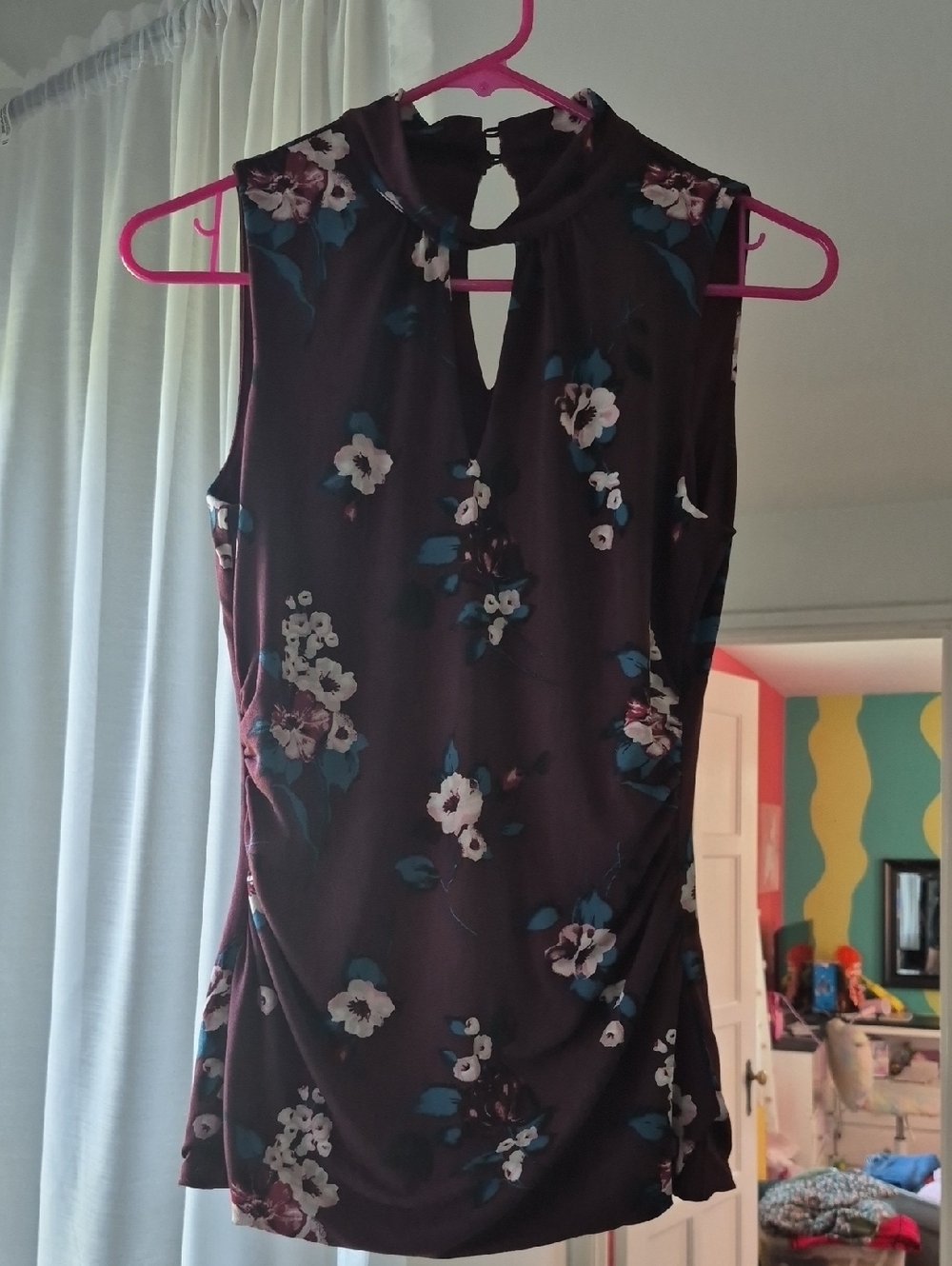 White House Black Market Plum Floral Sleeveless Mock-Neck Camisole